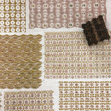 Load image into Gallery viewer, Hanami Shell Cushion